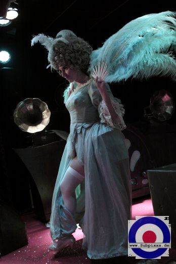 Mirielle TauTou (D) Ballroom Goes Burlesque - Noels Ballroom Leipzig 17. September 2011 (4).JPG